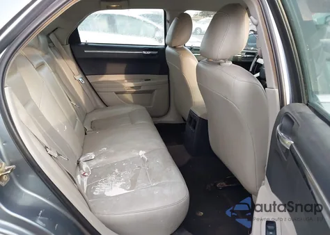 2006 Chrysler 300 Touring z USA, uszkodzony, nr VIN 2C3KA53G06H525712